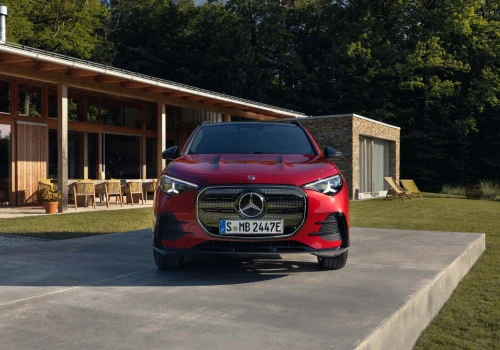Nowy Mercedes GLA będzie na początku elektrykiem!