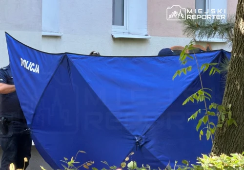 Tragedia na Pradze-Południe. 87-latek spadł z 8. piętra. Zginął na miejscu