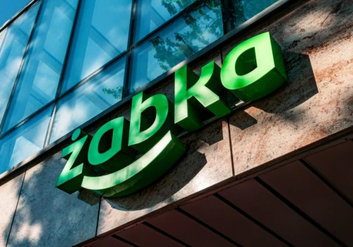 Żabka otwiera setki nowych sklepów. Ta ekspansja przełożyła się na wyniki spółki