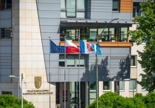 Do 10 200 zł brutto i stabilne zatrudnienie. Trwa nabór w Urzędzie Marszałkowskim