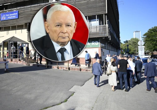 Kaczyński zebrał władze PiS. Trwa narada na Nowogrodzkiej