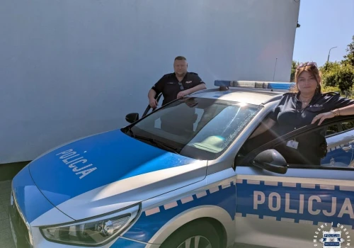 Policjanci ze Skarżyska pilotowali samochód z chorym dzieckiem aż do szpitalnego oddziału ratunkowego