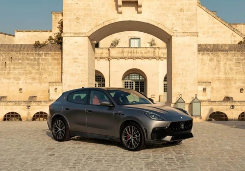 Maserati trafi do luksusowych hoteli. Goście pojadą GranTurismo, GranCabrio i Grecale
