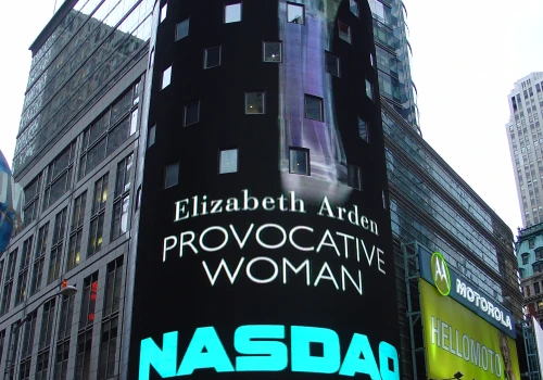 Nasdaq 100 wchodzi w korektę, krach w Korei rozlewa się na Wall Street