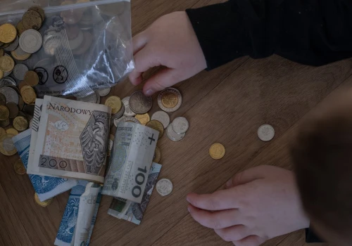 Rodzice masowo składają wnioski. Świadczenie wróciło, a ZUS wypłacił już 173 mln zł