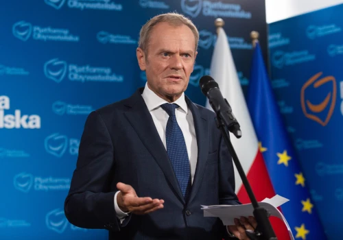 2403 zł miesięcznie dla każdego Polaka. W Sejmie zapadła decyzja