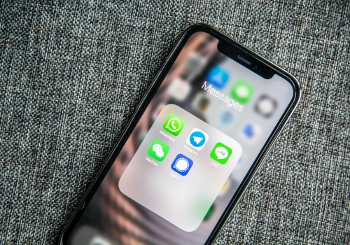Ta zmiana w WhatsAppie ucieszy każdego. Odpowiadanie na filmy i zdjęcia wreszcie stało się proste!