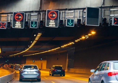 51 wykroczeń w 13 minut. Kierowcy zignorowali jeden znak