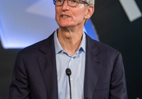 Amazon i Apple biją prognozy: AWS rośnie najszybciej od 2021, Tim Cook prowadzi ostatnią telekonferencję