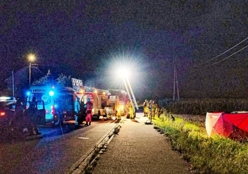 Nie żyje mężczyzna. Wjechał w przyczepę rolniczą (ZDJĘCIA)