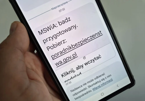 MSWiA rozsyła SMS-y z apelem o przygotowanie. Wskazana strona nie działa