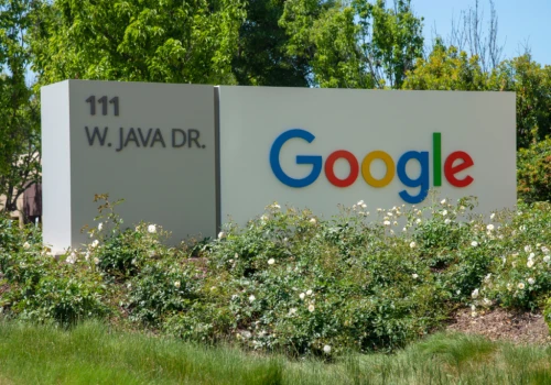 Praca w grupie na Dokumentach Google wreszcie przestanie być chaosem. Google wdraża Gemini!