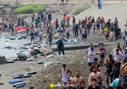 Migranci wtargnęli do Hiszpanii. Ministerstwo podało nowe dane o ich liczbie