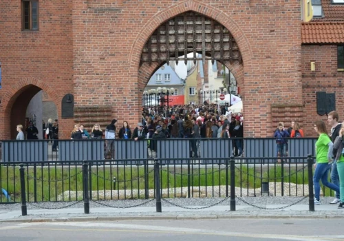 Znany restaurator z poważnymi problemami. Służby weszły do lokalu