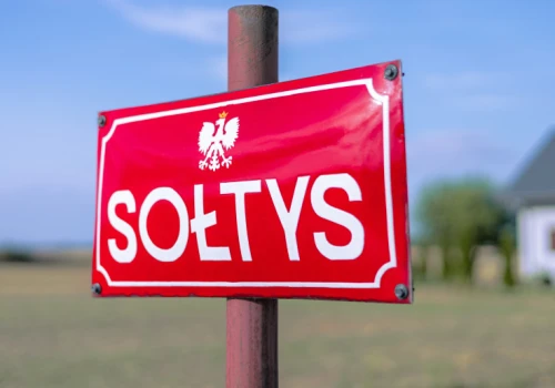Czy sołtys musi mieszkać w sołectwie? Gorąca debata w Sejmie