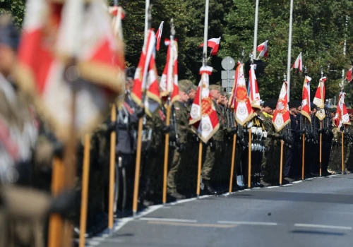 Dwa nowe święta państwowe. Rząd miesza przy dniach 15 sierpnia i 2 maja