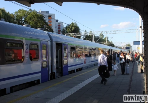 Tylu pasażerów korzysta ze stacji w regionie. Rybnik rośnie, Racibórz traci, a co z Wodzisławiem Śląskim?