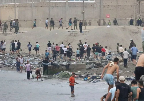 Blisko 50 tys. migrantów w ciągu doby. Interweniowało hiszpańskie wojsko