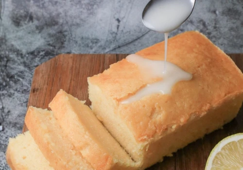 Nie obieraj cytryny. Zblenduj ją w całości, a babka zyska wyjątkowy smak