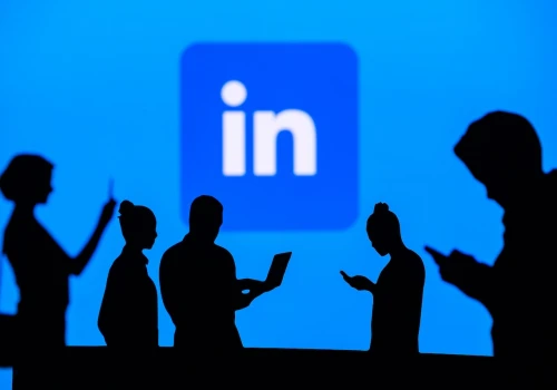 LinkedIn przyznaje, że AI zalała platformę i wprowadza nowe mechanizmy kontrolne