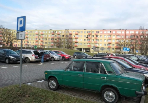 10, 15 i 1,5 metra mogą uchronić przed mandatem. Wielu kierowców o tym nie wie
