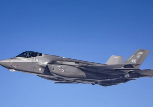 Wypadek na terenie słynnej bazy w USA. F-35 nagle runął