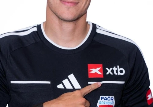 XTB i FAČR łączą siły. Logo polskiego fintechu błyśnie na czeskich stadionach