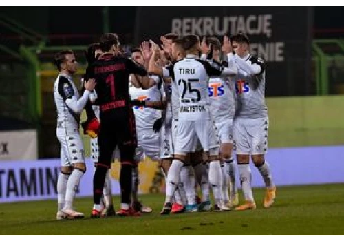 Motor Lublin - Jagiellonia 1:2. Dobrze do przerwy, męki w drugiej połowie, piękny gol i cenne zwycięstwo