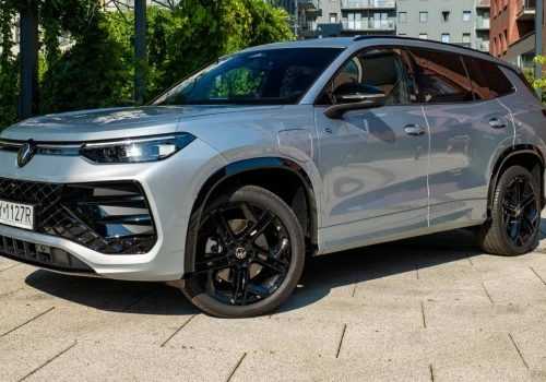 Ogromny SUV za 283 tys. zł. Po 1000 km wiem, czym broni tej ceny