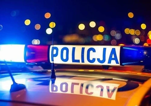 Pijany 17-latek z Mołdawii w BMW staranował 6 aut. Ucieczkę zakończył w ogródku gastronomicznym