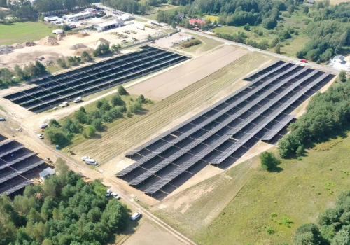 Eneris stawia na fotowoltaikę i magazyny energii. Projekt zasili lokalny przemysł