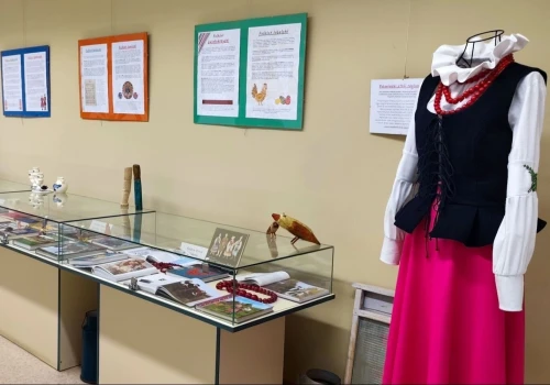 Połaniecki folklor w sztuce, przedmiotach i literaturze – na jednej wystawie