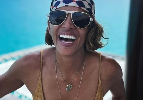 Halle Berry przed 60. urodzinami. Zdjęcia w prześwitującej sukience zachwyciły internautów