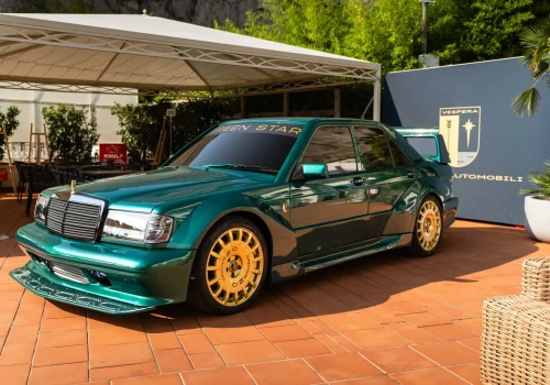 Ten restomod wciska oczy w potylicę. Nie nazwiesz go starą taksówką