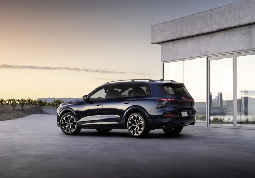 Ile kosztuje największy SUV w historii marki? Audi Q9 debiutuje w polskich cennikach