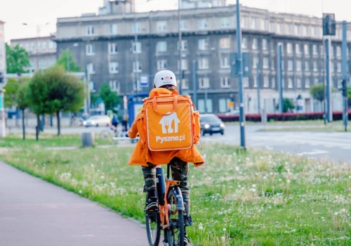 Kurierzy chcą umów o pracę. 