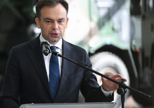 Czy będzie kolejna obniżka cen paliw? Minister finansów nie pozostawił złudzeń