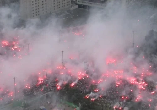 Warszawa stanęła w 82. rocznicę powstania. W godzinę 