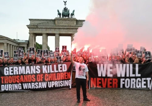 Mentzen znowu to zrobił. Godzinę „W” uczcił w Berlinie
