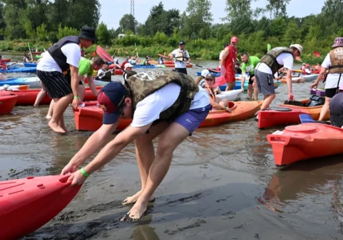 Ponad 1100 osób popłynęło Bugiem. Rekordowe zainteresowanie spływem „500 Kajaków”