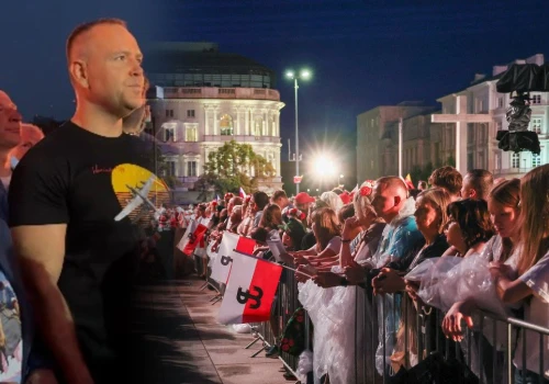 (Nie)zakazane piosenki. Prezydent i pierwsza dama na placu Piłsudskiego