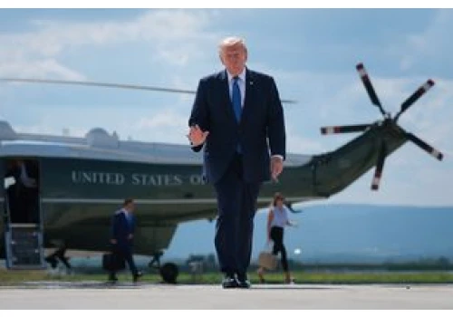 Działo się w nocy. Zaskakująca decyzja Trumpa, katastrofa w Peru