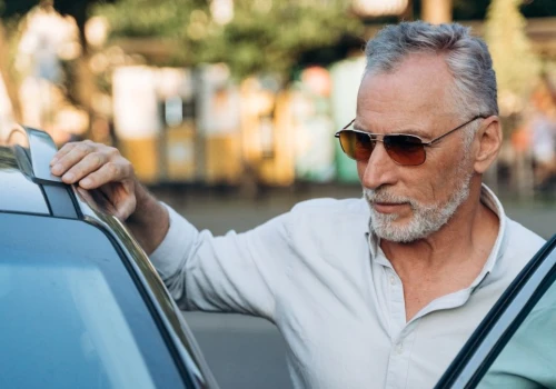 Jakie auto wybrać po 60. roku życia? Eksperci wskazali konkretne modele
