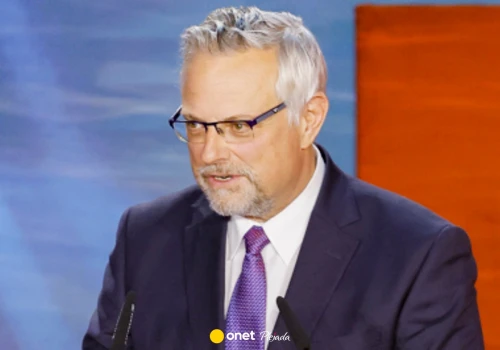 Ponad 20 lat temu dziennikarz TVN24 prowadził kultowy talk-show. Był wtedy nie do poznania