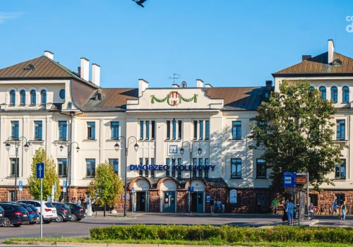 Ze Słoikiem po Radomiu. Randka pod zegarem, czyli dworzec da się lubić