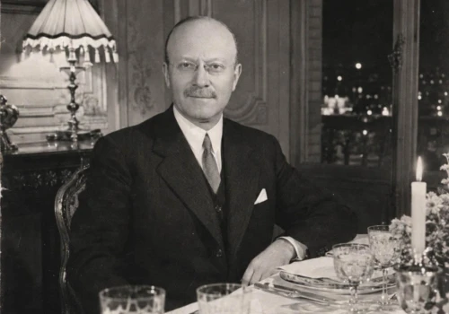 Sensacyjne informacje: W 1935 roku André Citroën chciał założyć nową firmę samochodową wraz z Bugattim i Kégresse. Nie zdążył