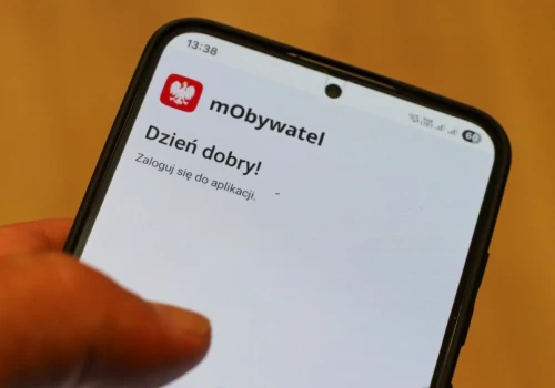 mObywatel z ważnym komunikatem. Zaloguj się do 5 sierpnia, potem będą schody