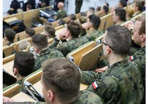Szturm na wojskową uczelnię. Aż 19 chętnych na jedno miejsce