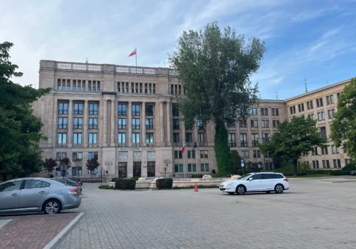 Rząd bierze się za lewe dyplomy MBA. Koniec łatwej drogi do państwowych spółek
