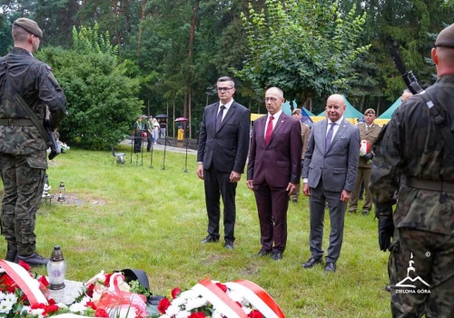 Zielona Góra oddała hołd powstańcom warszawskim. Syreny w godzinę „W”. Pamiętamy (ZIELONA GÓRA)